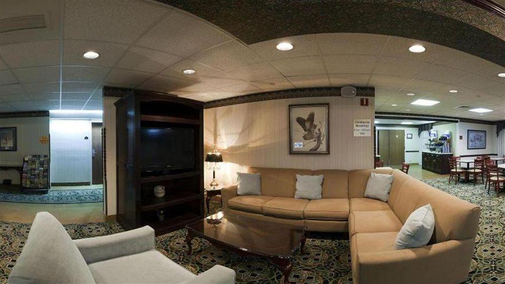 Holiday Express By Ihg Hotel