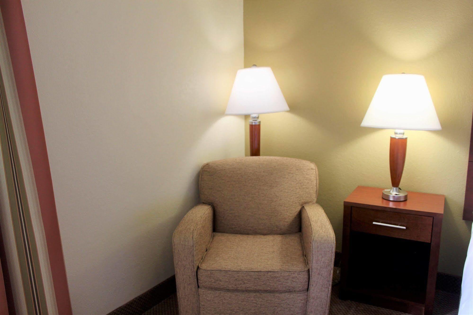 Express By Ihg 2* Middlesboro
