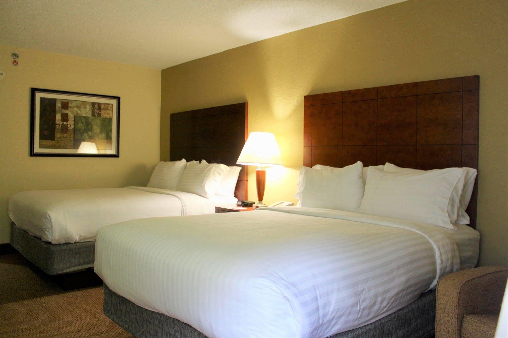 Express By Ihg Hotel