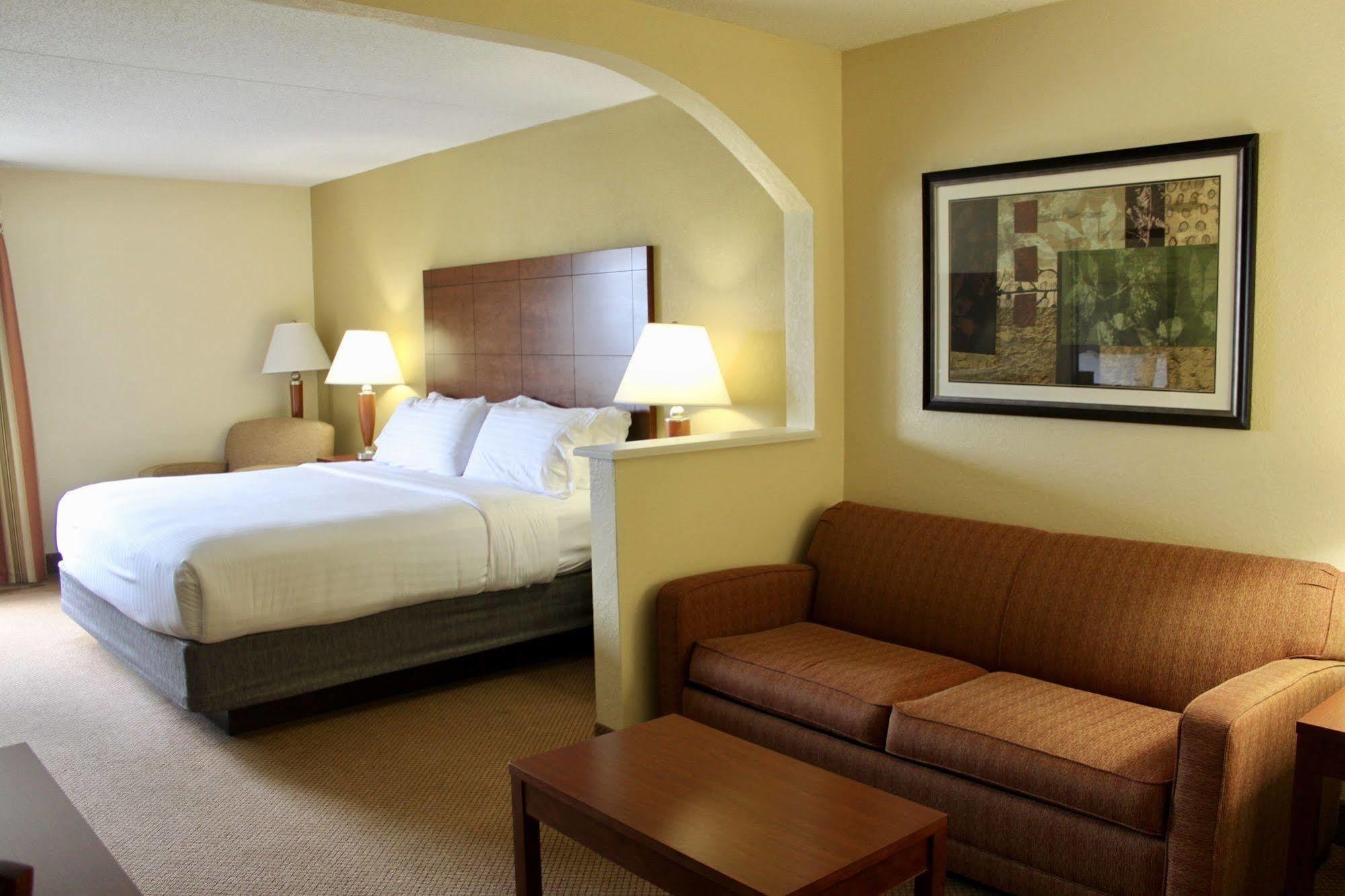 Hotel Express By Ihg